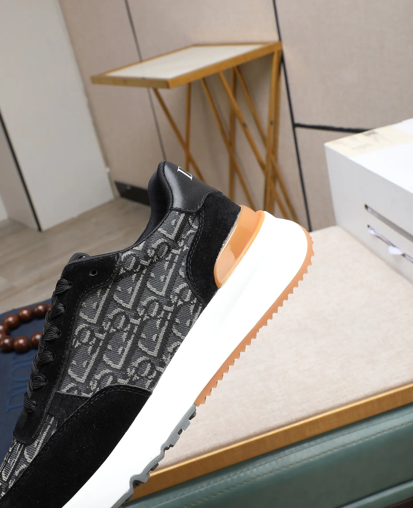 Men's men's shoes💰460 🌹🌹[Dior] latest model🙈original replica! 👟👟👟You can go to the top-notch workmanship. The upper is made of Italian 🇮🇹imported cowhide. The mesh lining is suitable for travel. The original replica outsole makes it suitable for all kinds of travel, showing low-key luxury. Let quality speak for itself. Color: Size: 38-44